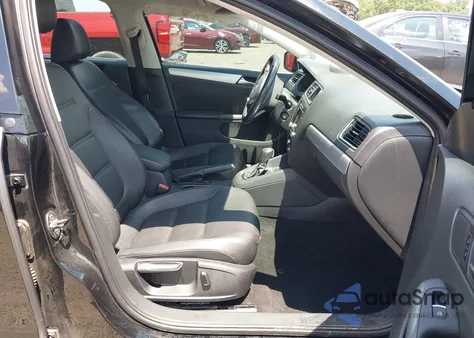 2013 Volkswagen Jetta 2.5L Se z USA, uszkodzony, nr VIN 3VWDX7AJ2DM351005